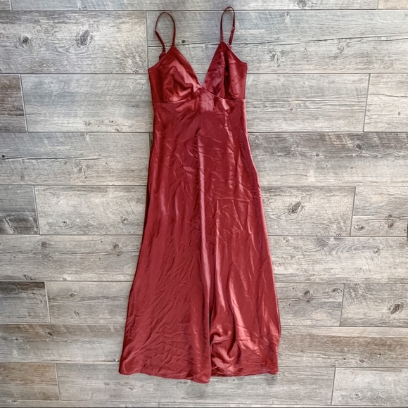 Modcloth Dresses & Skirts - NWT MODCLOTH Maroon Bridesmaid Dress